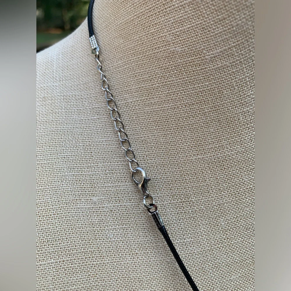 Handmade Genuine Stone Mushroom Amulet Necklace - Picture 7 of 12